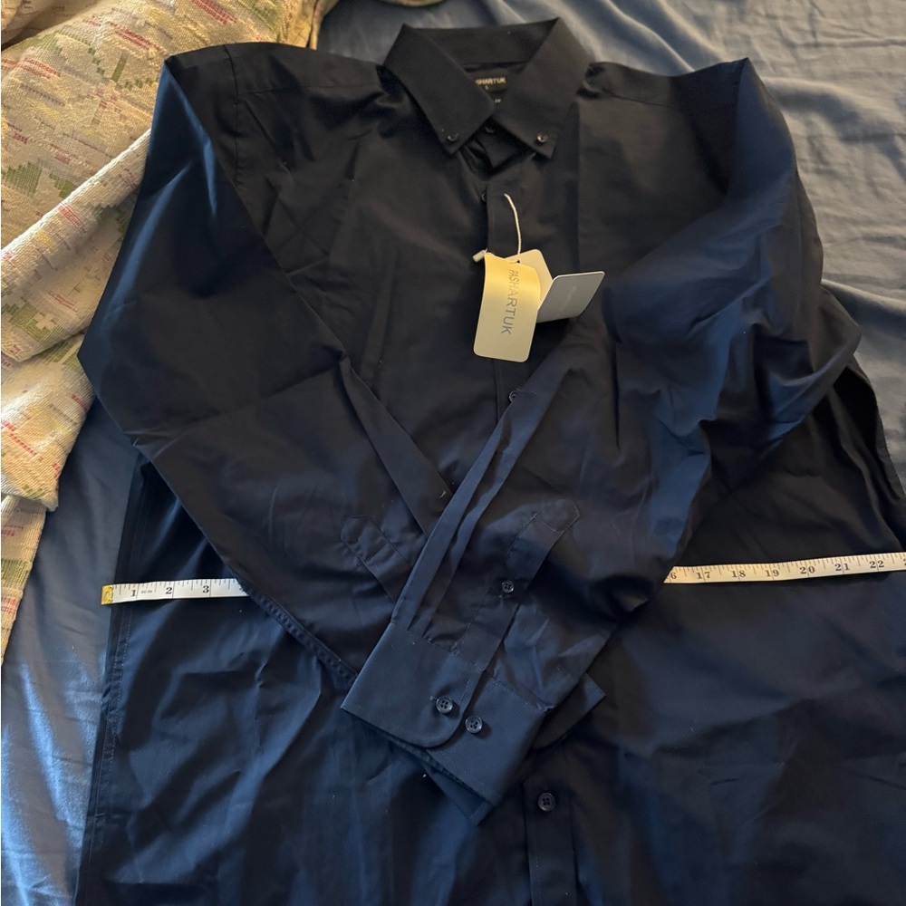 Classic Blue Dress Shirt with Long Sleeves